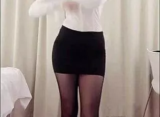 shenzhen goddess m loses drinking game strips ol roleplay 😈🔥 one piece at a time!!