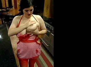 i squirt hard fucking my naughty pussy on kitchen counter