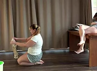 Girlfriend Uses Big Eggplant To Fuck Her Massive Ass
