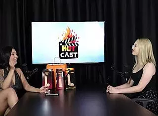 Vivan Lola and Vitória Beatriz's Saucy Interview Full of Brazilian Swingers Putaria