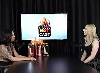 Vivan Lola and Vitória Beatriz's Saucy Interview Full of Brazilian Swingers Putaria