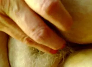 Dawnskye1962's hairy fat curvy beaver pees and diddles in retro clips!