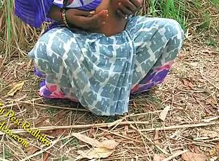 me n my girl fuckin wild outdoors in indian jungle... so hot