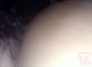 ebony puta orgasms swallowing hand deep in her huge hairy pussy