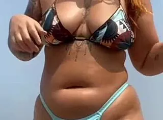 found this muscled guy at beach... he rubbed lotion on my swollen pussy lips 😏🏖️