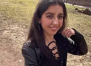 i walked park with dripping cum on face from public blowjob 💦😈