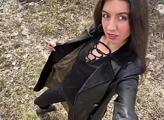 i walked park with dripping cum on face from public blowjob 💦😈
