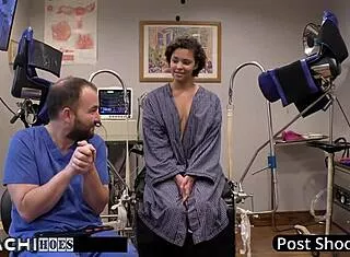 Freshman Hitachi Orgasm From Doctor Tampa