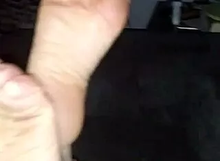 yo these english soles got me weak 😍👣 slutty sub vibes
