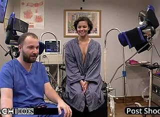 Freshman Hitachi Orgasm From Doctor Tampa