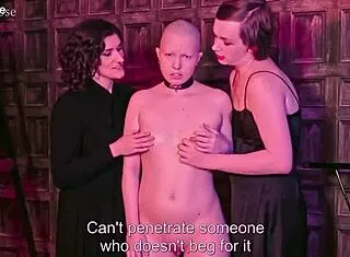 Succubus cage lures barefoot slave for pussy licking