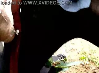 भूखी सौतेली माँ को जंगल में कड़ी चुदाई tight pussy outdoor