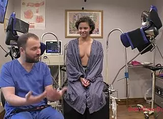 TAMPA UNIVERSITY GIRL REBEL WYATT SPREADS SHAVED PUSSY FOR ENTRANCE EXAM