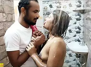 Rich Bengali Girl's Tight Pussy Takes Delivery Boy's Rough Creampie