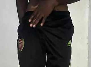 Kenyan Stud's Monster Cock Gets Intense Homemade Wank