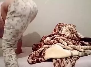 Hey arab milf, your downblouse cleaning got me staring hard?
