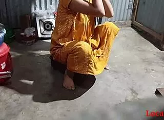 Local Indian Girlfriend's Hardcore Anal Doggystyle Bang During House Cleaning By Localsex31