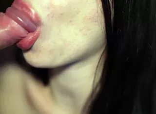 can you handle this cum lips and mouth blast?