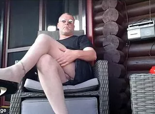 chubby outdoor relaxation in heels pantyhose barefoot fetish fun 😏👠