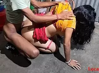 Local Indian Girlfriend's Hardcore Anal Doggystyle Bang During House Cleaning By Localsex31