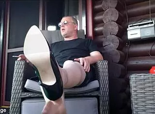 chubby outdoor relaxation in heels pantyhose barefoot fetish fun 😏👠