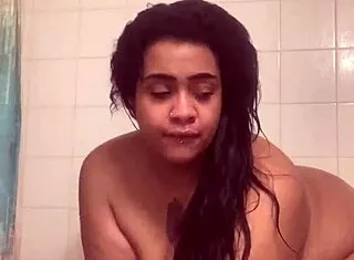 fresh face bare ass shower toy fuck 😍💦