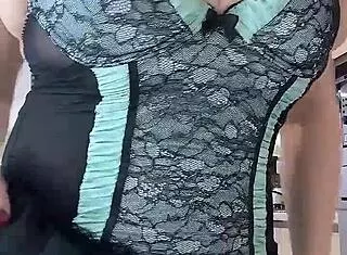 hey this housewife's huge natural tits need some fun now...