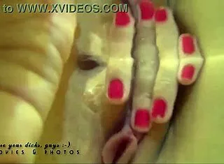college coed masturbates shaved pussy in baby bath