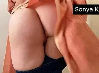 Arab stepmom's big natural tits bounce in hard doggystyle pov 😍🍑
