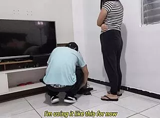 Dona De Casa Reclama Lingerie Nova Com Tecnico Depois De Marido Ignorar