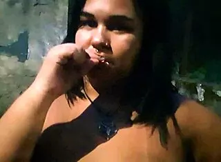 mamando e fudendo na escola abandonada com braces twink?