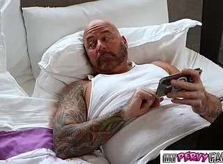 stepbrat clara trinity sneaks beefy stepdad pounding