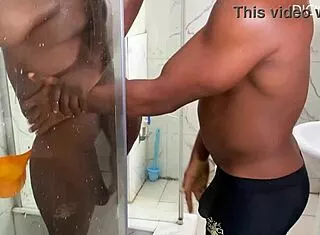 Quickie with boss wife in bathtub got her squirting wild! 🔥🛁 Subscribe Red Sheer!