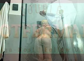 i hid my phone in the bathroom to catch my sexy aunt banging her boyfriend shower-style 💦📱😏