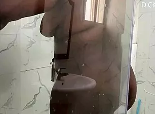 Quickie with boss wife in bathtub got her squirting wild! 🔥🛁 Subscribe Red Sheer!