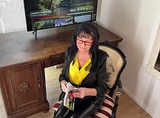 omg watch my saggy natural tits shake while i relax with oiled pussy play outdoors!