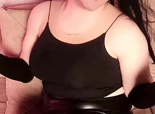 Leather Skirt Goth Vampirish Shemale Ladyboy Shakes Big Booty Crossdresser Style!
