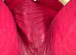 colombian rubs wet coño through leggings dirty talk