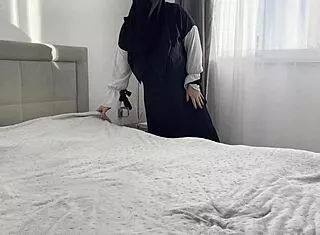 arab milf with big tits gives hot jerk instructions