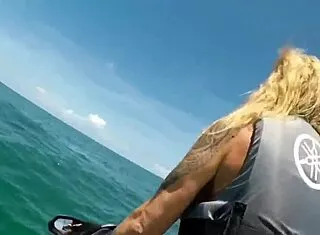 Milf en bikini
