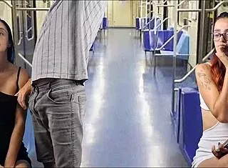 pervertido goza nos peitos da passageira de onibus em publico