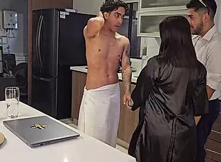 Colombian bbw takes first double penetration