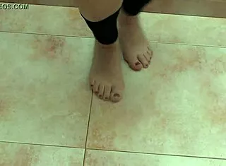 Sexy Feet Dancers Show Off Perfect Toes And Heels