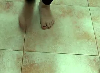 Sexy Feet Dancers Show Off Perfect Toes And Heels