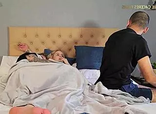 Hermanastra Se Folla A Su Hermanastro A Lado De Su Padrastro Melanie Caceres Nick Jowell
