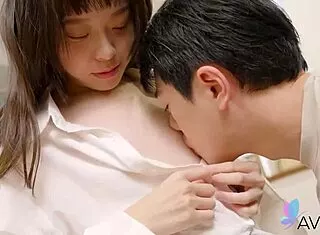 Sexy chinese girl yuli enjoys gentle sex with boyfriend