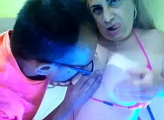 Anal addicted milf vivi guedez uses big toys
