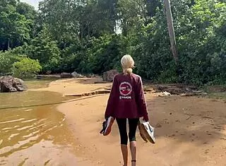 Accidental Homemade Sex In Public Beach Handjob And Outdoor Cumshot