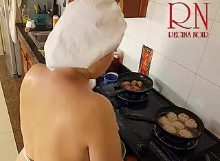 Nudist Housewife Regina Noir Cooks Naked In Kitchen Full Video
