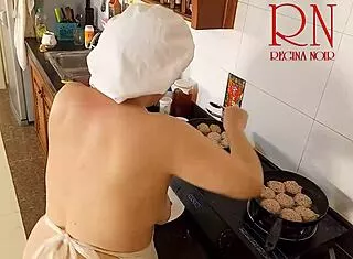 Nudist Housewife Regina Noir Cooks Naked In Kitchen Full Video